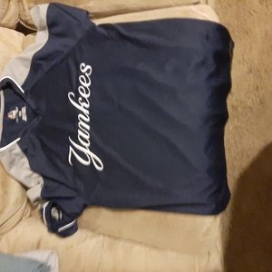 Majestic yankee athletic shirt